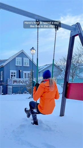 A snowy day in Reykjavík ❄️💙 Here’s how to spend a magical winter day in Iceland’s capital city: ✨ Wander the colorful streets near Laugavegur ✨ Visit Hallgrímskirkja and admire its iconic architecture—or head up to the tower for panoramic views ✨ Warm up with a hot bowl of soup and a grilled cheese at Café Babalú (vegan options available!) ✨ Stroll around the city pond and greet the swans, ducks, and geese 🦢 ✨ Grab an Icelandic hot dog at Bæjarins Beztu Pylsur 🌭 ✨ Catch the golden light by t