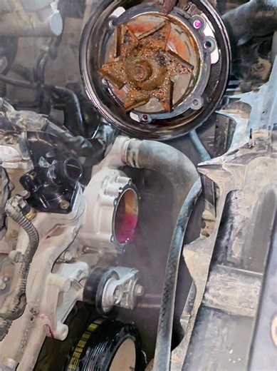 Engine water pump noise Change New water pump GMC tahoe #auto #mechanic