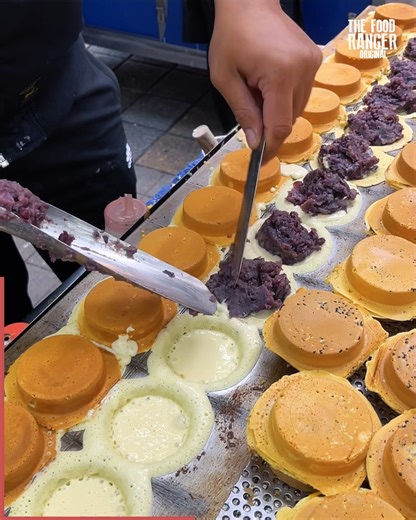 Most unique wheel pie making in Taiwan, the final product is amazing | The Food Ranger