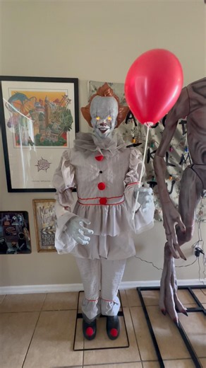 Have you picked up your Pennywise animatronic yet? #pennywise #halloween #itchaptertwo #it