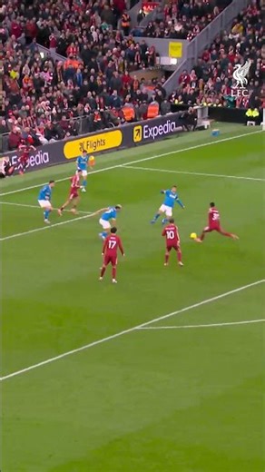 Frimpong & Gravenberch combine! 🇳🇱⚽️