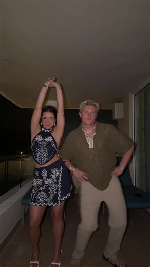 1st day in Mexico 🌮 🇲🇽 💃🏽 @Jen Affleck | jen affleck