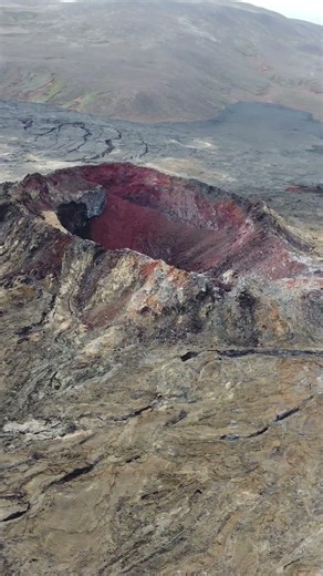 Geldingadalir Volcano 🌋 Iceland’s Active Eruption Landscape