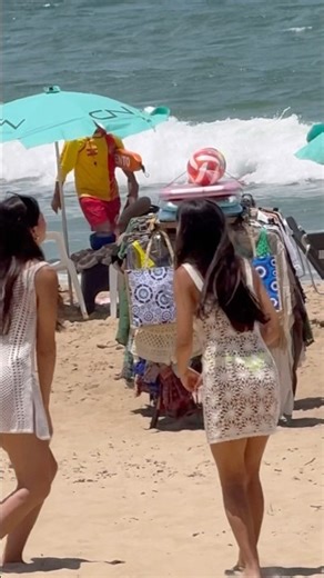 🇧🇷 A Beautiful Day at Balneário Camboriú Beach