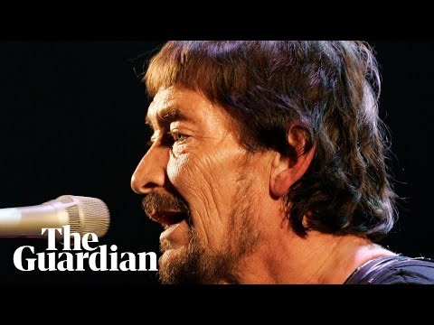 Chris Rea, singer-songwriter behind Driving Home for Christmas, dies aged 74