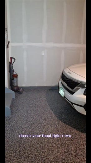 OLIGHT Oclip Ultra Clip-On EDC Light with Flood, Spot, and UV Modes | Ultra Led Light