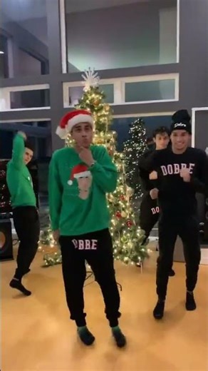 rockin around the christmas tree 🎄