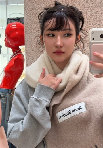 London ว่าาา | Acne Studio