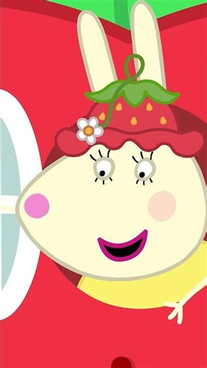 The GIANT Strawberry! #PeppaPig #Shorts