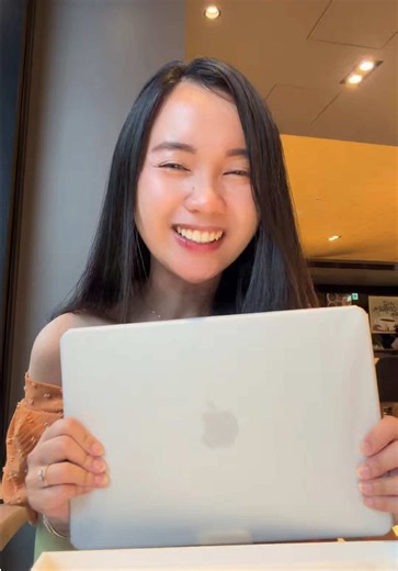 First MacBook Air Unboxing — First MacBook Ever