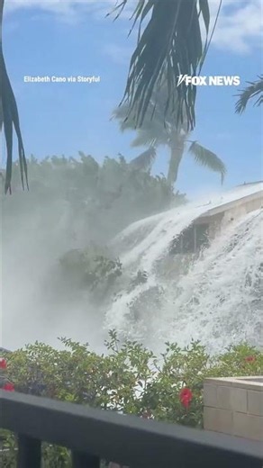 Massive wave CRASHES over Hawaii condo #foxnews #news #us #fox