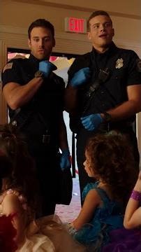 Tiniest tiny ladies ever!! 👑 Watch #911onABC on Hulu now