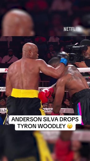 Anderson Silva vs Tyron Woodley: Knockout Highlights