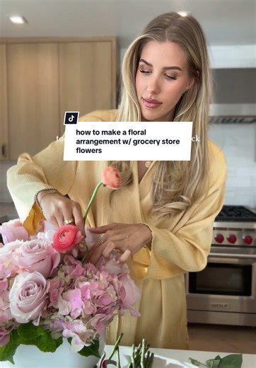 how to create stunning floral arrangements with $30-$40! ✨🩷 try this as your new hobby in 2026! #floralarrangements #grocerystore #traderjoesflowers #howto #hobby