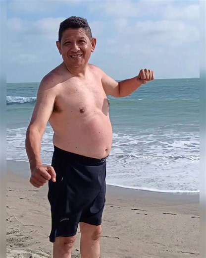 Feliz día del padre gordito que Dios siempre te bendiga y que cuide siempre de tu vida, toda tu familia te deseamos que Dios siempre cumple a todos los deseos de tu corazón y que e | Debbie de Miranda