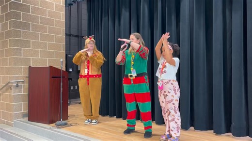 💕 HEARTWARMING VIDEO: Two Killeen ISD elementary students were reunited with their parents this week as the service members returned from military deployment. STORY: https://www.kwtx.com/2025/12/19/killeen-isd-students-surprised-by-parents-returning-military-deployment/ 🎥 Killeen ISD | KWTX News 10