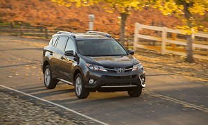 How to play music on Toyota RAV4 from USB flash drive