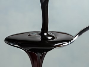 Molasses: Types, 14 Benefits & Uses | Organic Facts