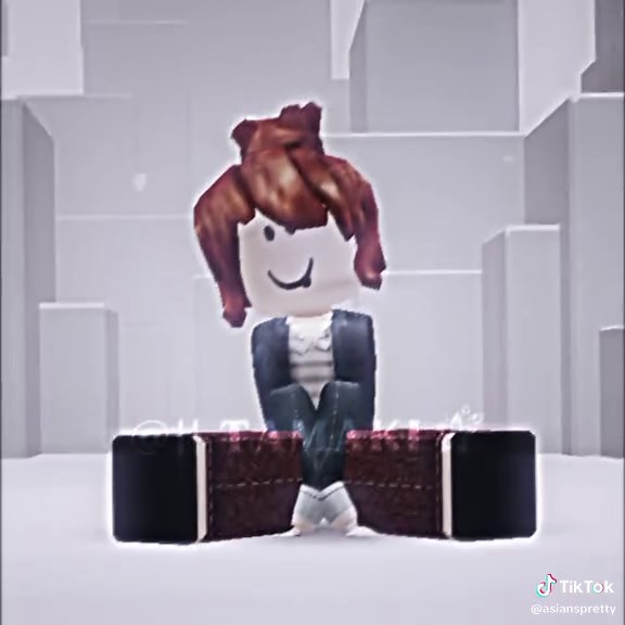 Roblox Bacon Girl Edits: Dance and Character Highlights