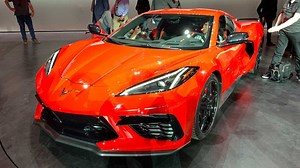 2020 Chevrolet C8 Corvette Unveiled As Mid-Engine Rocket