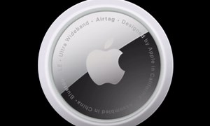 Duracell CR2032 3-Volt Lithium Coin Battery with Child Safety Features for Apple AirTag and Key Fobs (4-Pack) 004133366391