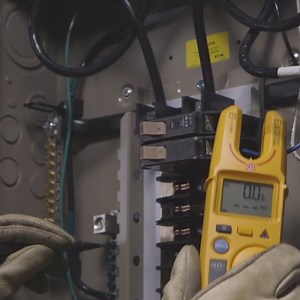 4.8K views · 445 reactions | It's time to take your electrical testing to the next level. With Fluke FieldSense™ technology, you can measure voltage without direct contact with live wires—reducing risk and giving you the confidence to tackle any job safely. | Fluke Corporation | Facebook