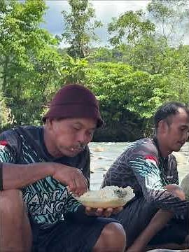 The leader of mukbang on the riverbank #jemodusuntv