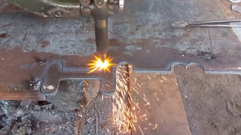 Crafting Front Leaf Spring Shackles for Trucks