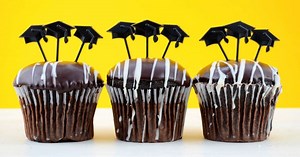 19 Festive Graduation Party Desserts That Will Feed A Hungry Crowd