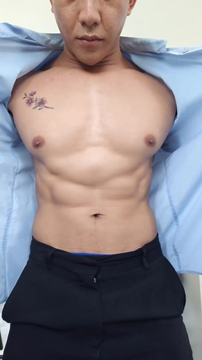 Sweaty Muscular Man Flexes Muscles | Hot Body Boys