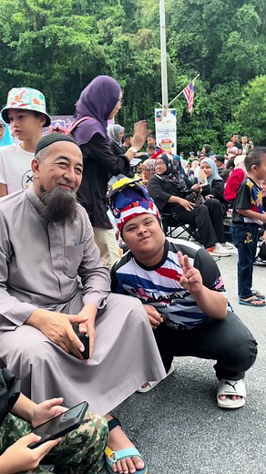 Kumpulan Lagu Malaysia 90an bersama Ustaz Azhar Idrus dan Iklim