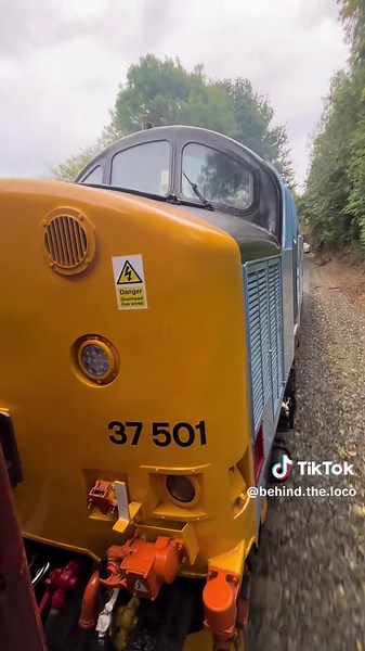 Class 37 Locomotive Thrash on Seven Valley Railway