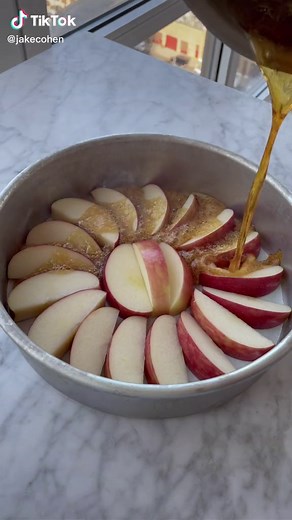 Delicious Apple & Honey Upside Down Cake Recipe