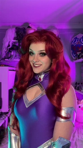 Starfire Cosplay: Embrace the Teen Titans Spirit