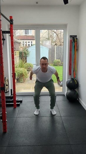 Jump Squat Tutorial: From Beginner to Explosive Power (Proper Form Guide)