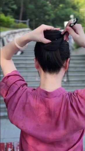 Beautiful Hairpin Updo in 30 Seconds!