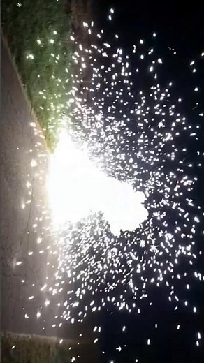 Dum Bum Explosive Crackling Ball