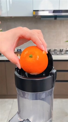 Best Juicers 2025 [Tested & Compared!]