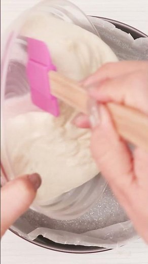 Creamy White Cake with Buttercream Frosting