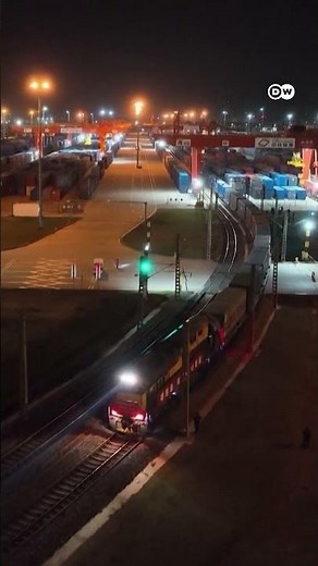 चीन ने चलाई यूरोप के प्राग तक की ट्रेन [China Launches First Timetabled Rail Service to Prague]