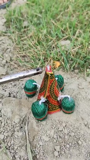 Fireworks Videoss on Instagram: "Cracker Vs Lighter #crackers #crackers2024 #fireworks #fireworksdisplay #usa #reelschallengereelschallenge #reelschallenge #experiment #usareels #fireworksfestival #fireworks"