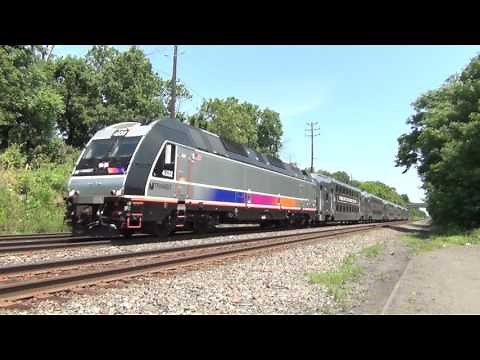 Atlas HO Modern Commuter Train - NJ TRANSIT Version