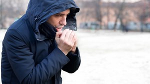 How to recognize the early signs of frostbite