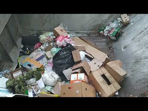 Compaction of recyclable materials ♻️