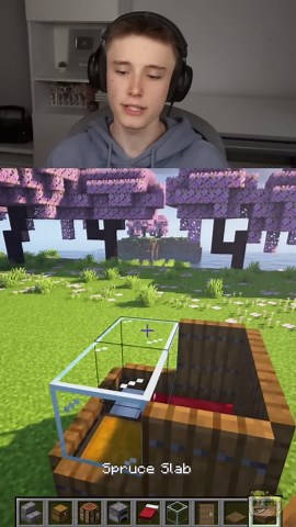 How to Build a Starter House 🏡 in Minecraft | Quick & Easy Tutorial for Beginners