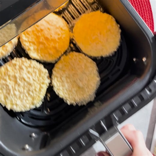 1K reactions · 29 shares | With the Instant Pot Vortex Air Fryer’s ClearCook Window, you can watch the magic happen—crispy, golden, and oh-so-satisfying. Peek away, chef! | Instant Pot | Facebook
