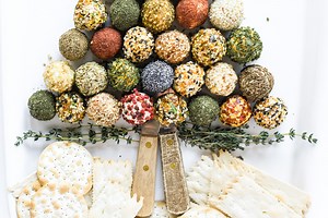 Mini Cheese Ball Holiday Platter • easy appetizer!