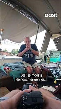 Straatfotograaf Nardo ontmoet Hennie, die al 32 jaar zijn boot aanmeert in Ommen #rtvoost #shorts