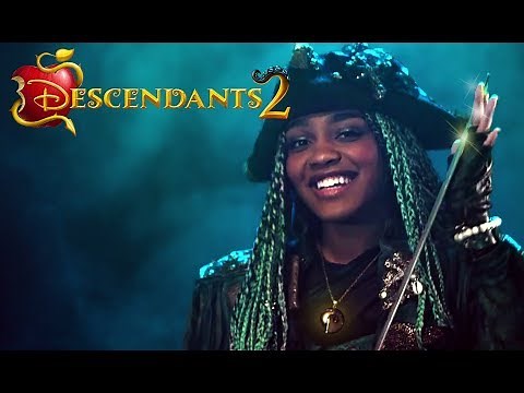 Descendants 2: What's My Name - Uma's backstory! | Alice Bunny