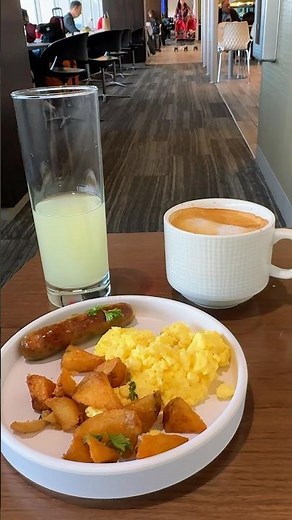 Escape Lounge- Minneapolis St. Paul International Airport #lounge #travel